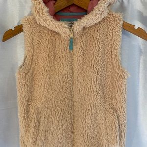 Mini Boden Girls’ Beige furry vest, Size 7-8